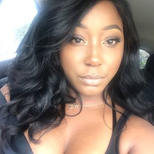 Meet your Posher, Tenesha